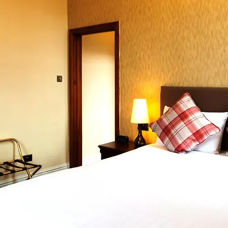 Western Plough And Harrow Hotel